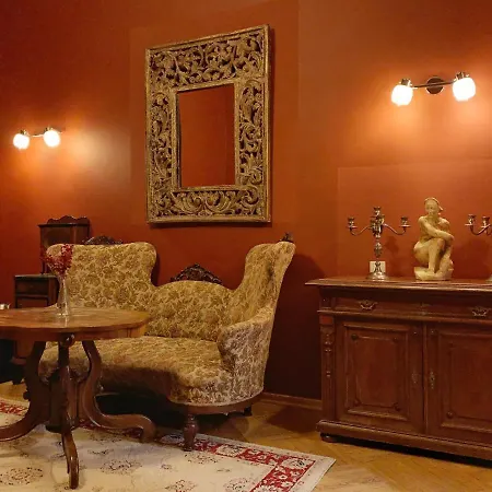 Small Luxury Palace 4* Prag