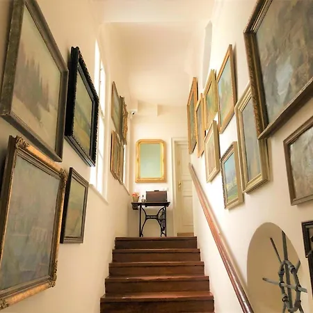 Small Luxury Palace Hotell Prag