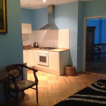 Small Luxury Palace Hotell 4*