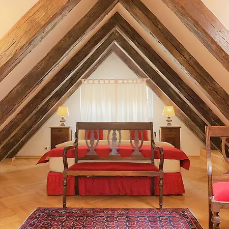 Small Luxury Palace Prag