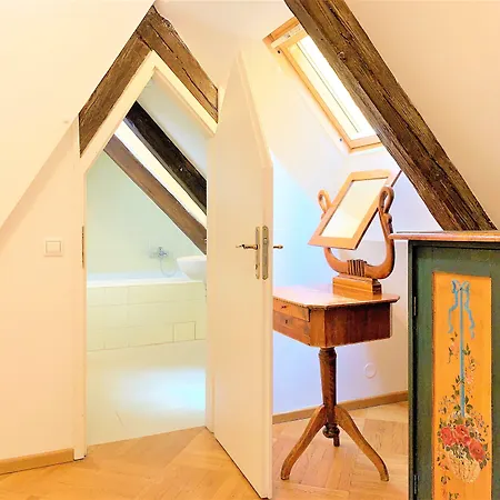 Small Luxury Palace 4* Prag
