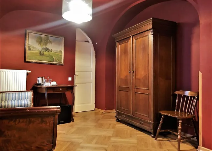 Small Luxury Palace 4*
