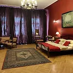 Small Luxury Palace 4* Prága