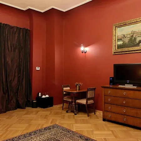 Small Luxury Palace Hotel 4*