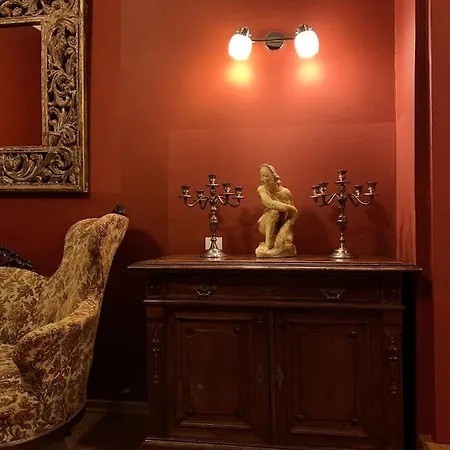 Small Luxury Palace Hotel