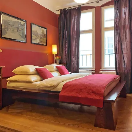 Small Luxury Palace 4* Prague
