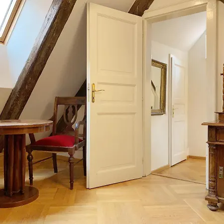 Small Luxury Palace מלון פראג