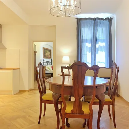 Small Luxury Palace Prága