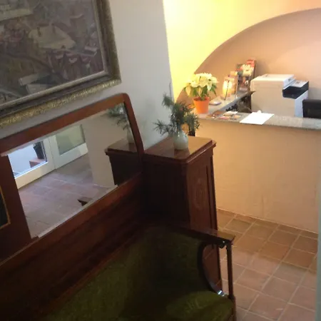 Small Luxury Palace 4*