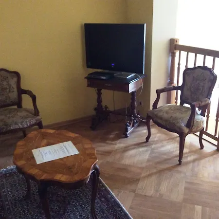 Szálloda Small Luxury Palace 4*