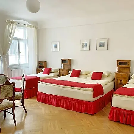 Small Luxury Palace Hotel 4*