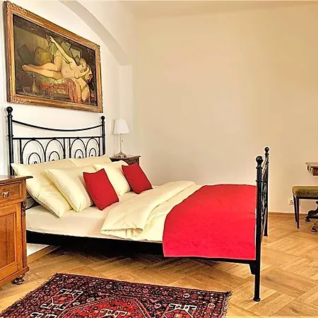 Small Luxury Palace Hotel