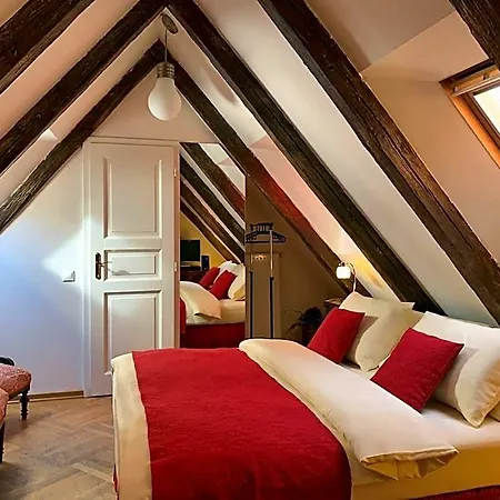 Small Luxury Palace 4*