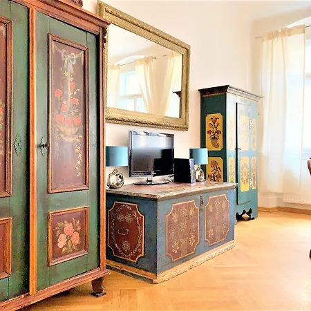 Small Luxury Palace 4* Prague