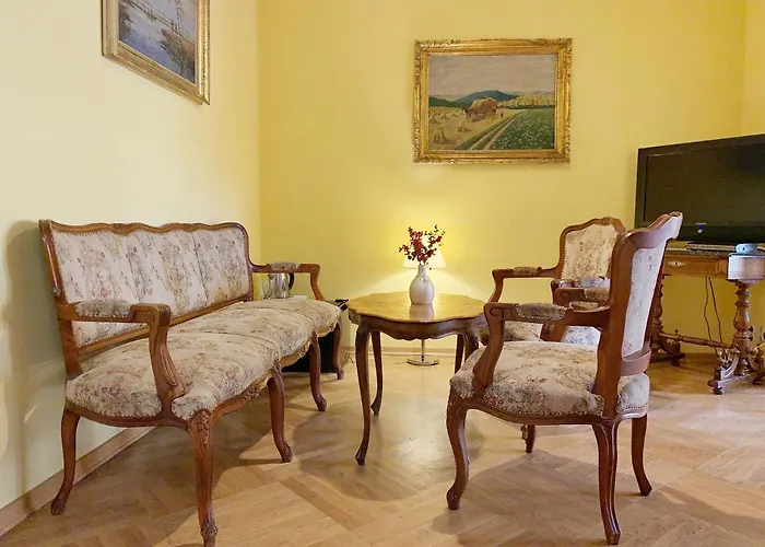 Hotel Small Luxury Palace 4*