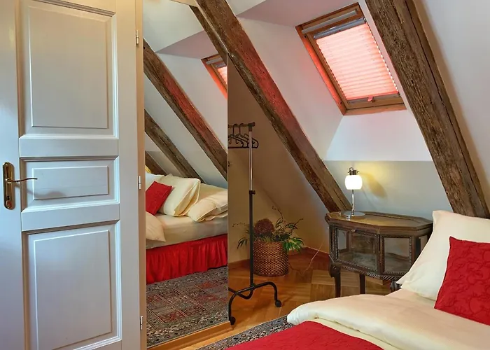 Small Luxury Palace 4* Prag