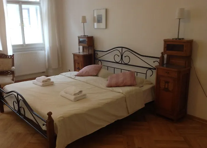 Small Luxury Palace Hotel 4*