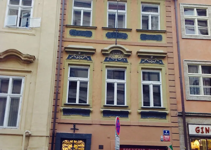 Small Luxury Palace Hotel 4*