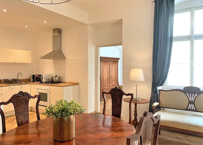 Small Luxury Palace 4*