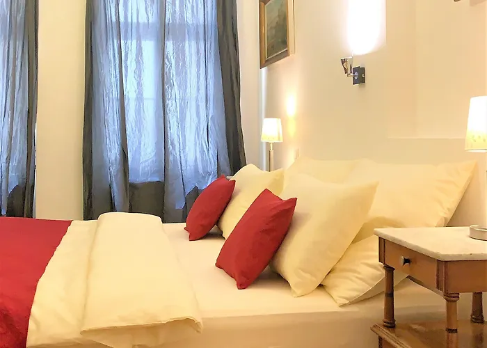 Small Luxury Palace 4* Prag