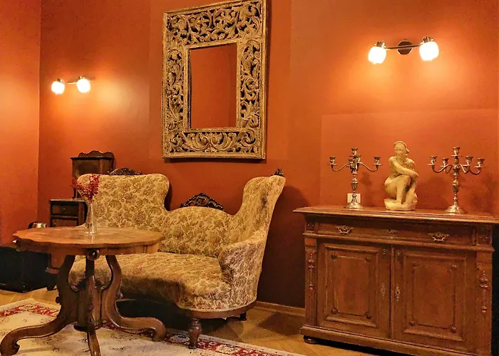 Small Luxury Palace 4*