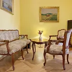 Hotel Small Luxury Palace 4*