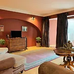 Hotel Small Luxury Palace
